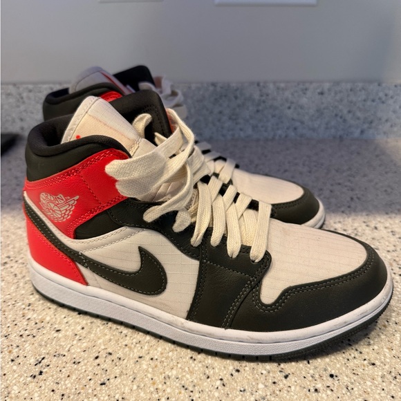 Jordan Shoes - High top Jordan Air Dunks